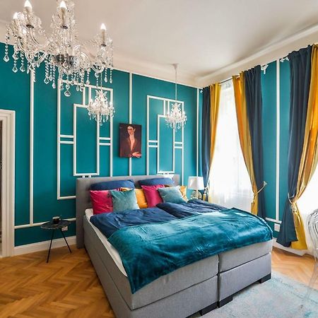 Glamour Frida Apartment Прага Экстерьер фото