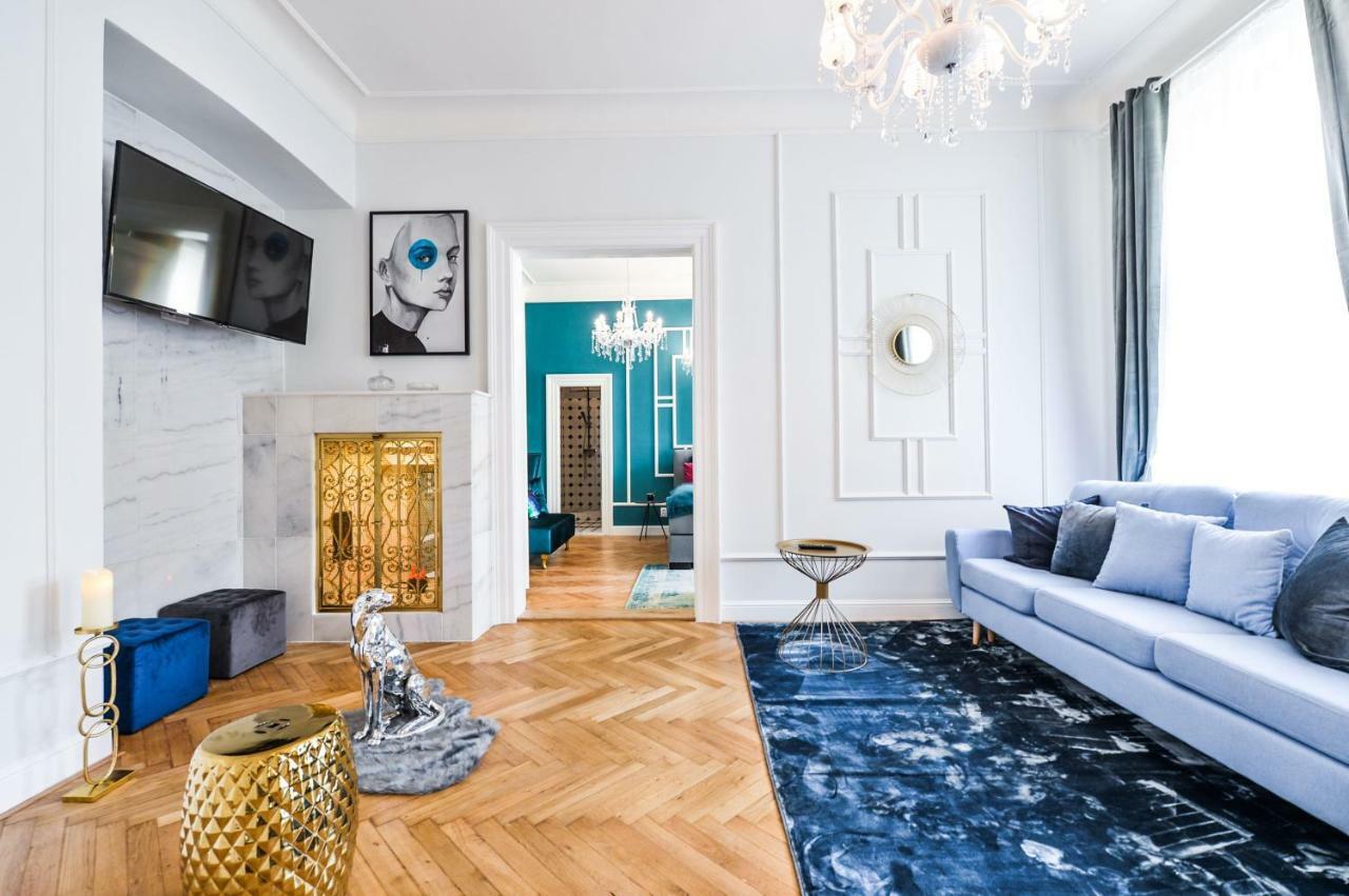 Glamour Frida Apartment Прага Экстерьер фото