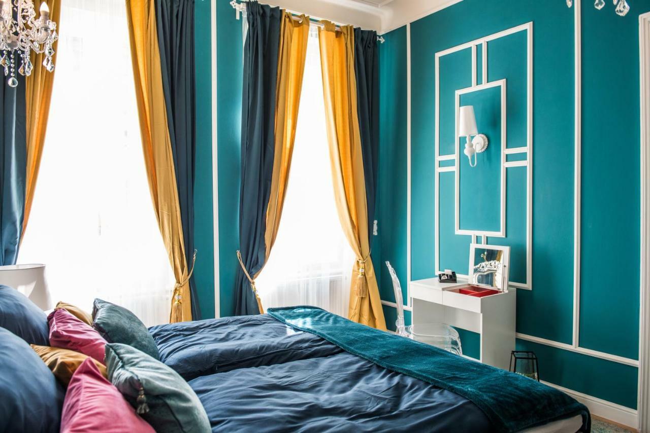Glamour Frida Apartment Прага Экстерьер фото
