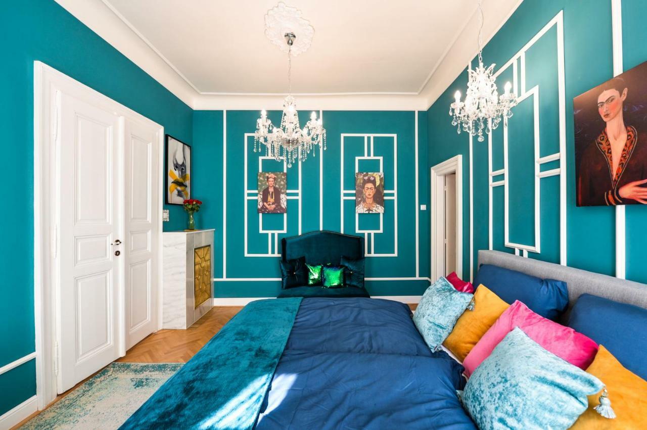 Glamour Frida Apartment Прага Экстерьер фото